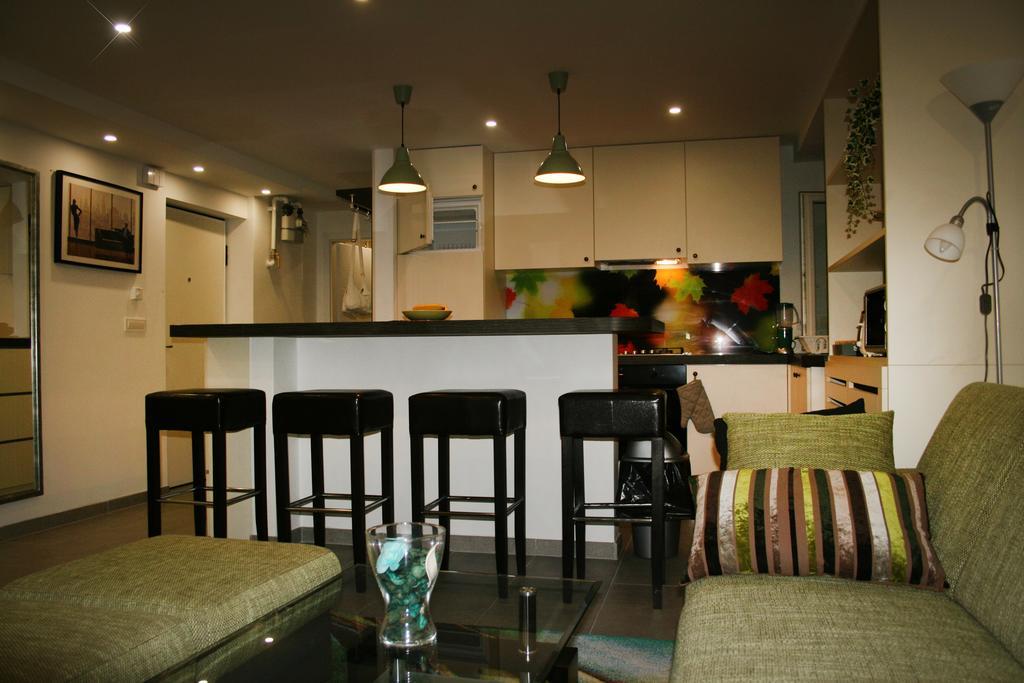 Apartment Classic Deco Загреб Стая снимка