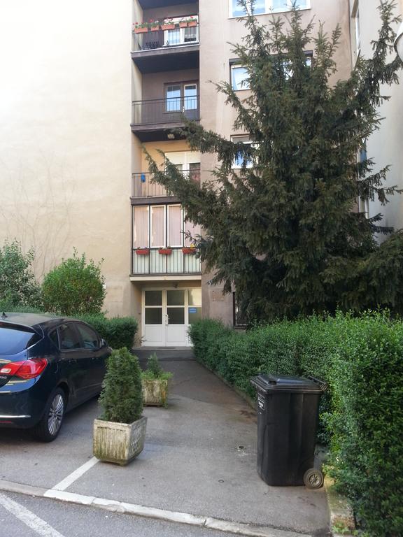 Apartment Classic Deco Загреб Екстериор снимка
